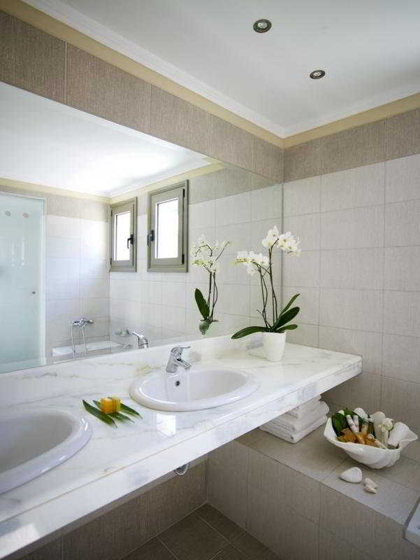 Porto Galini Seaside Resort & Spa