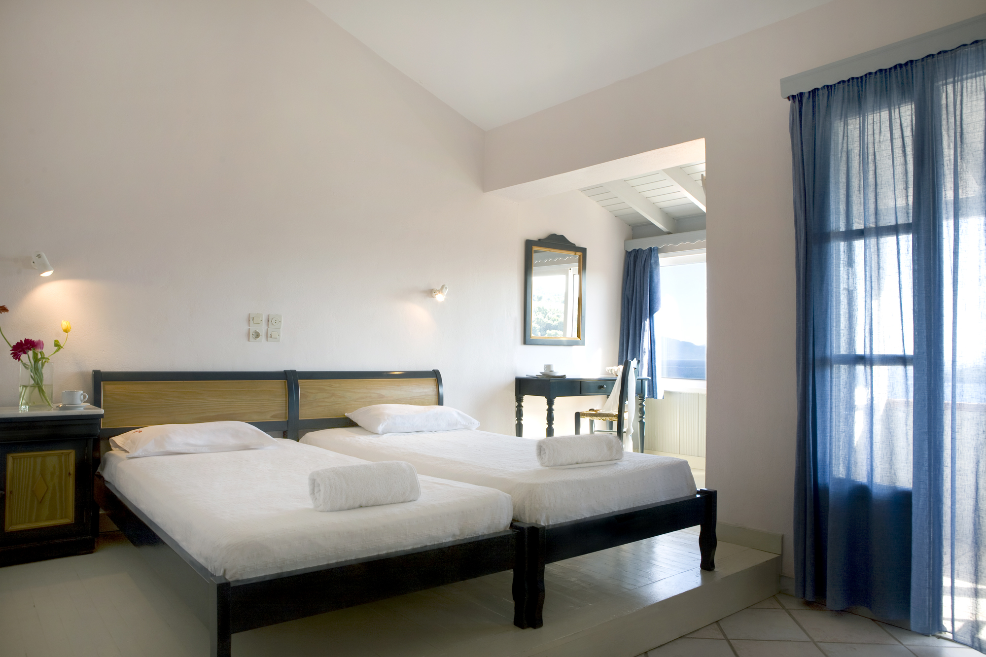 Red Tower Hotel & Suites