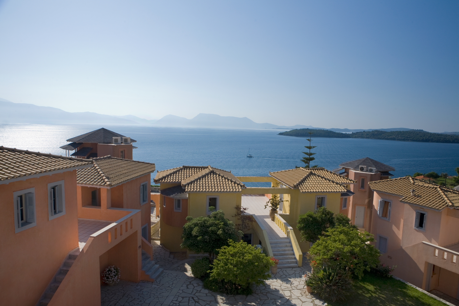 Red Tower Hotel & Suites