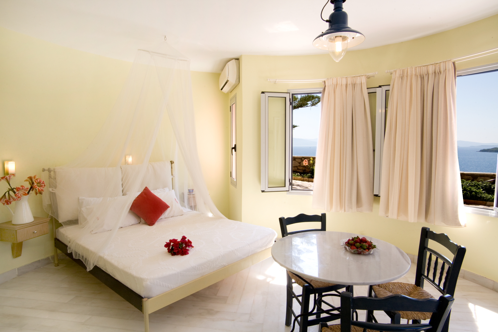 Red Tower Hotel & Suites