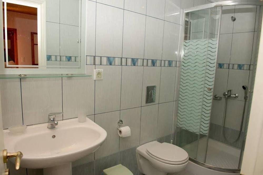 Geroulis Stefanos Studios