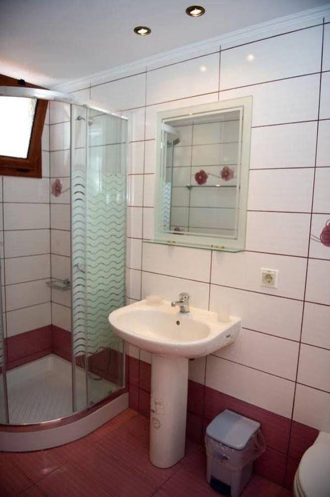 Geroulis Stefanos Studios