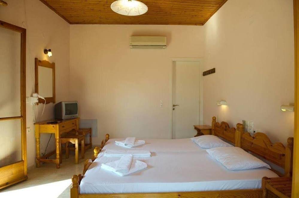 Geroulis Stefanos Studios