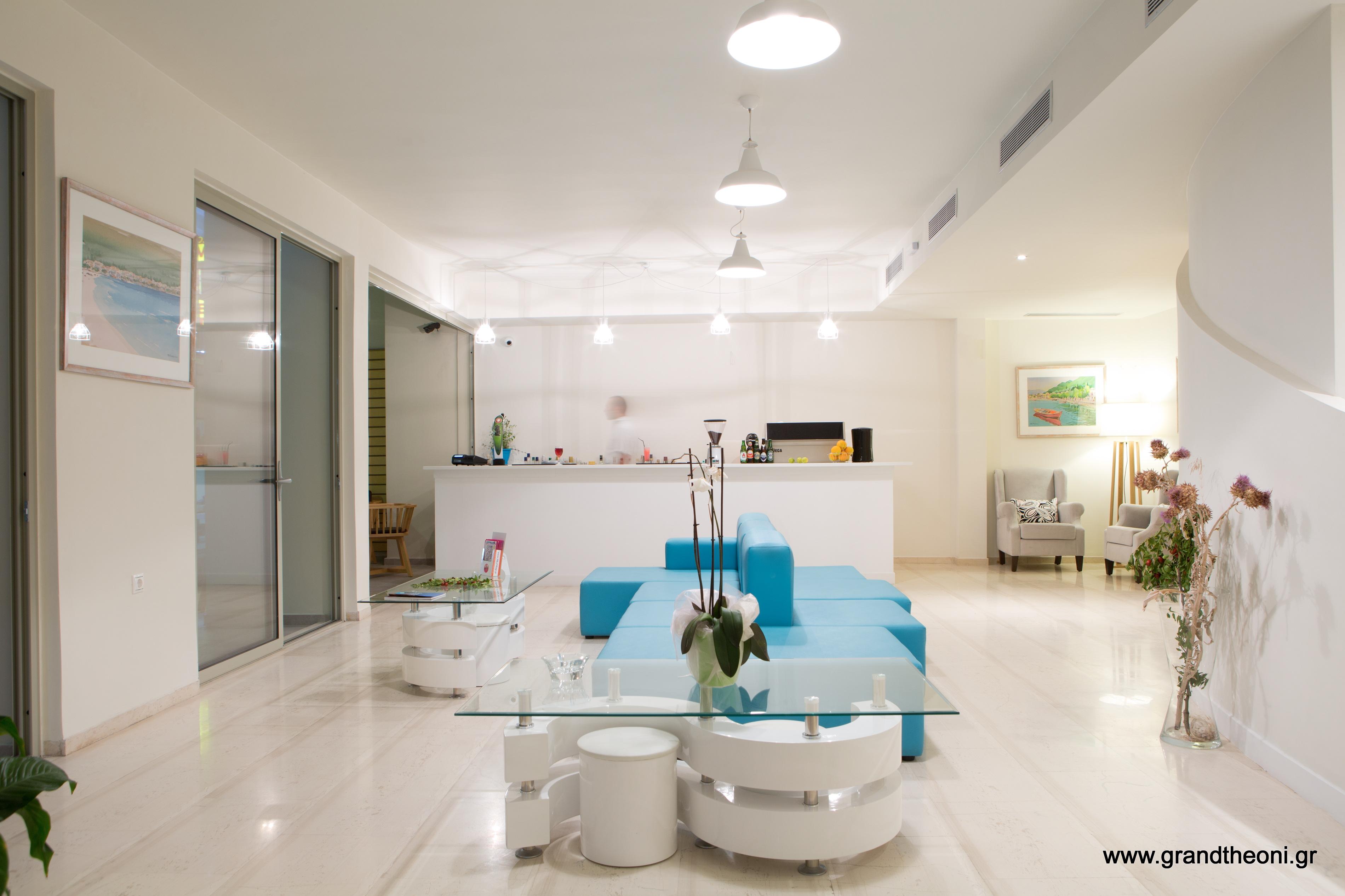 Grand Theoni Hotel Suites & Spa