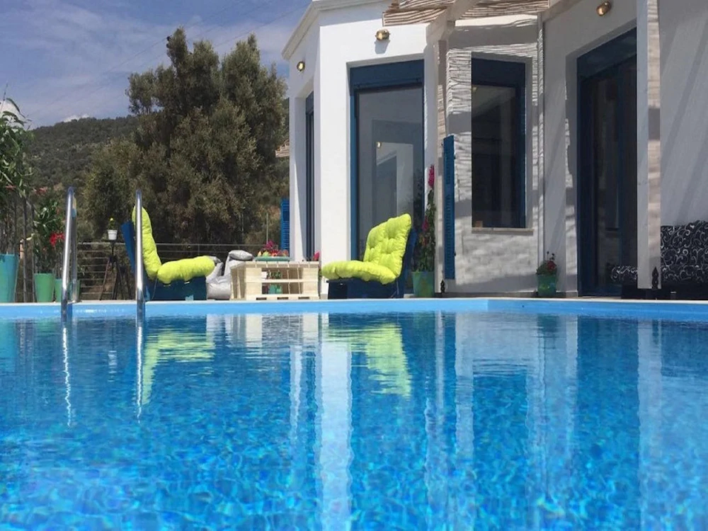 Zidanos Luxurious Villa