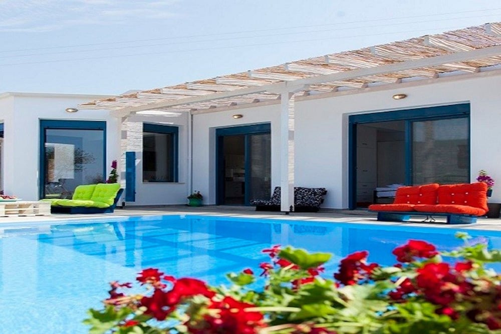 Zidanos Luxurious Villa