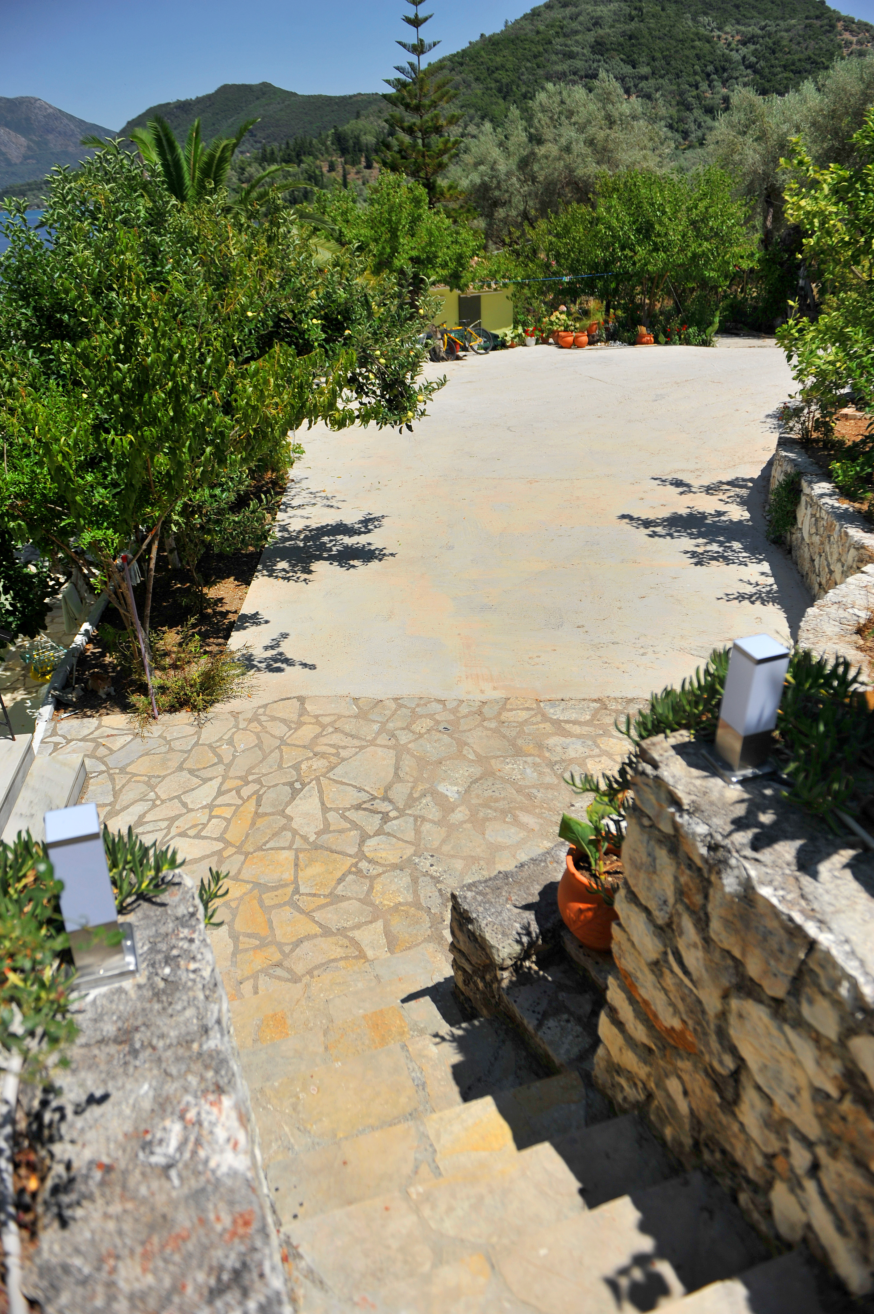 Vliho Bay Suites & Apartments