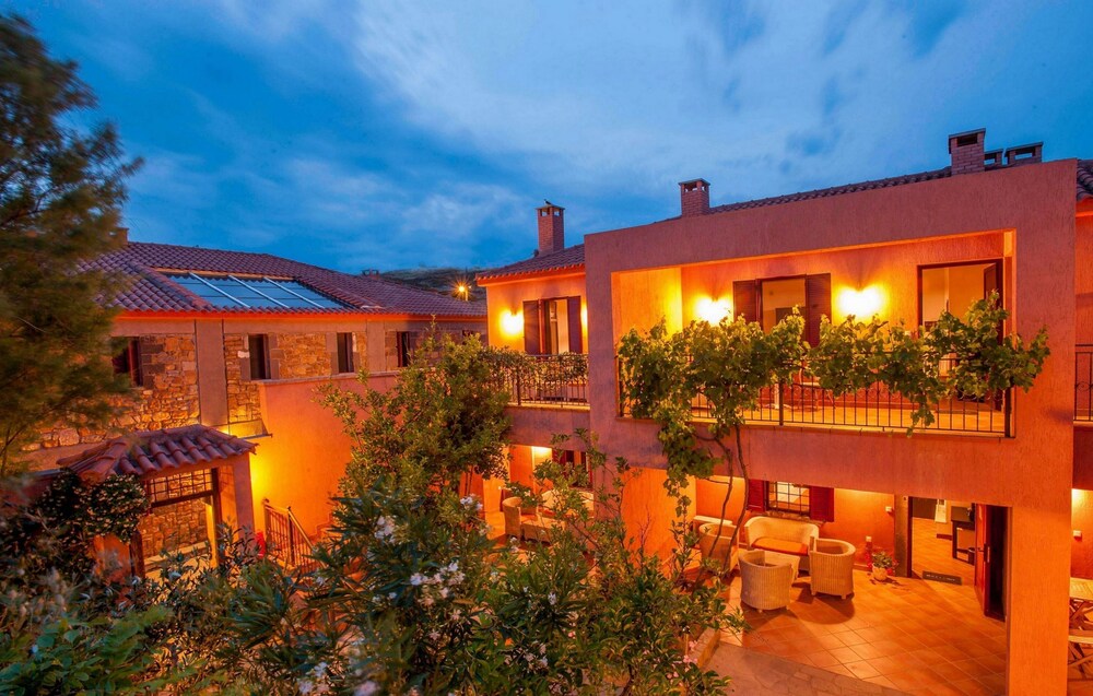 Varos Village Boutique Hotel