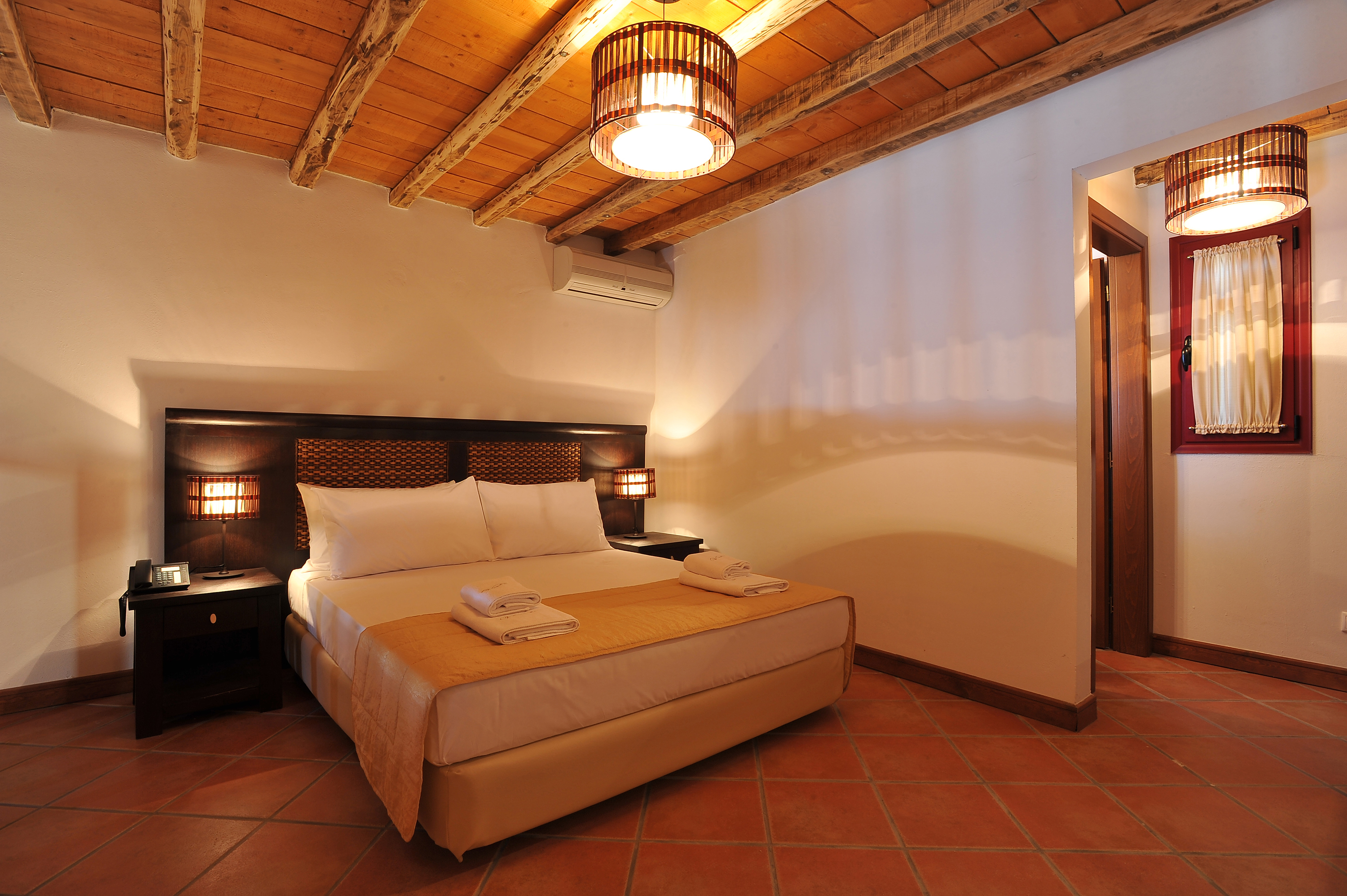 Varos Village Hotel & Residences