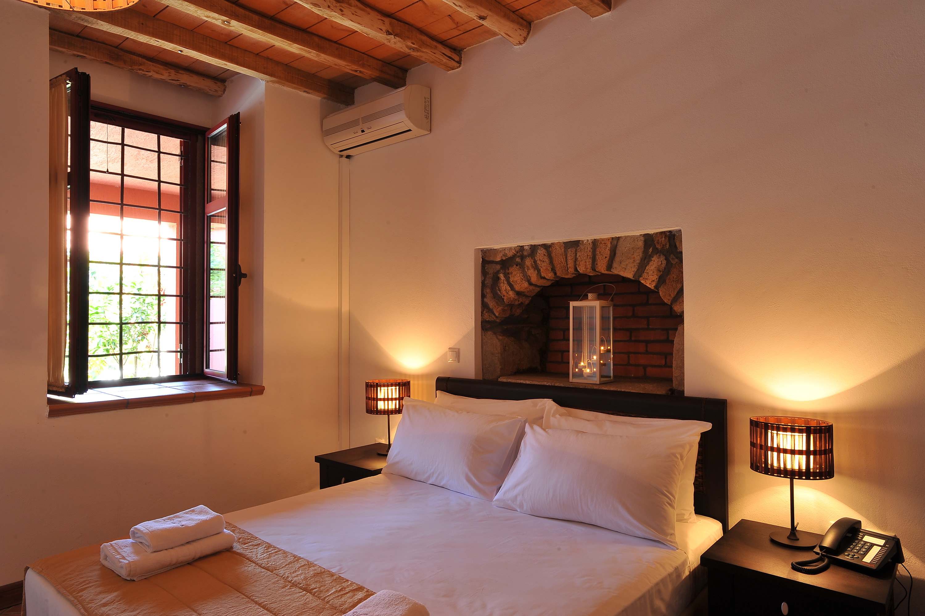 Varos Village Hotel & Residences