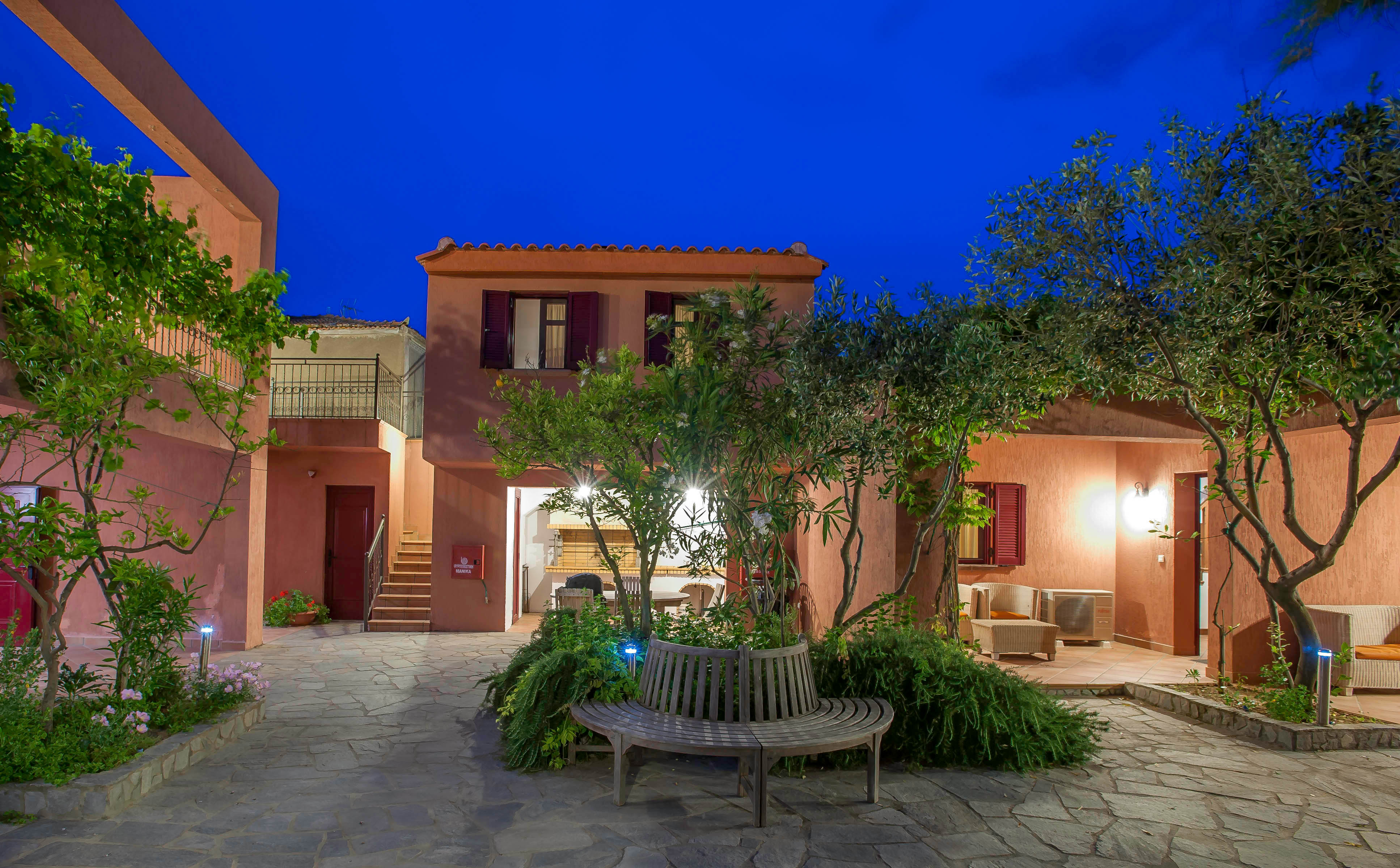 Varos Village Hotel & Residences