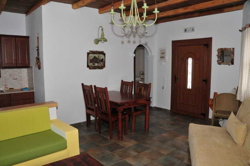 Panteli Beach Studios & Apartments