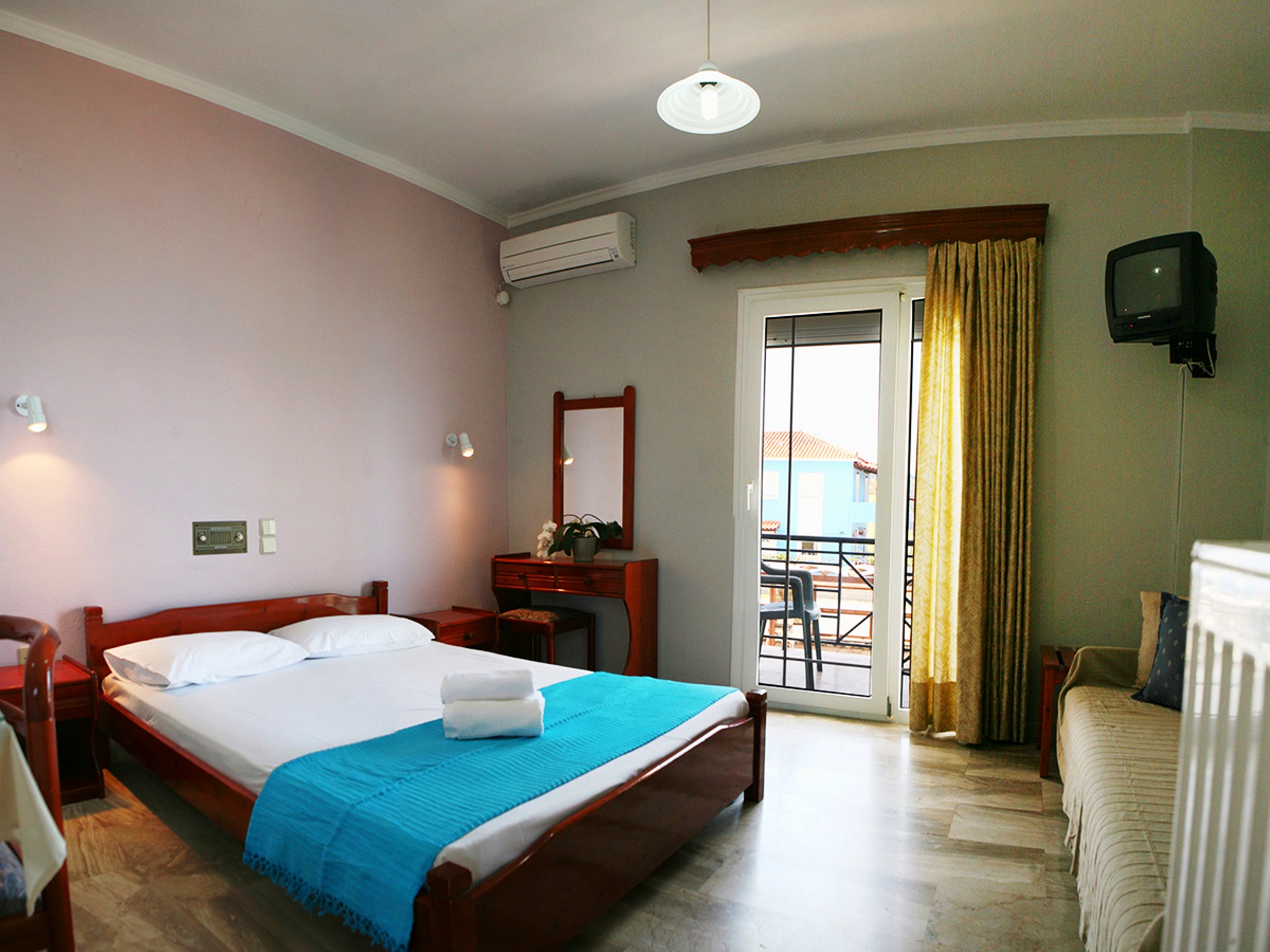 Gera Bay Studios & Apartments