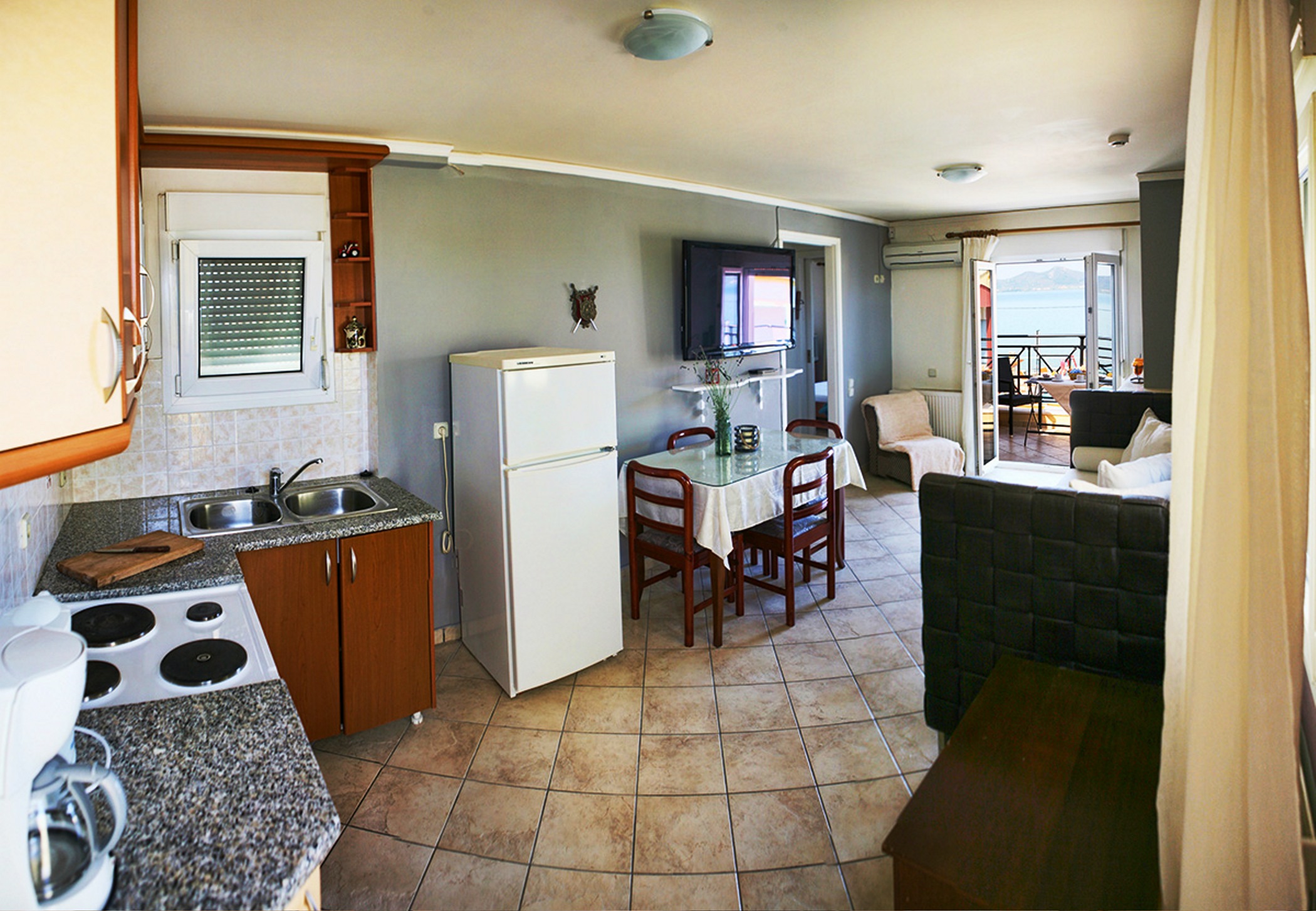 Gera Bay Studios & Apartments