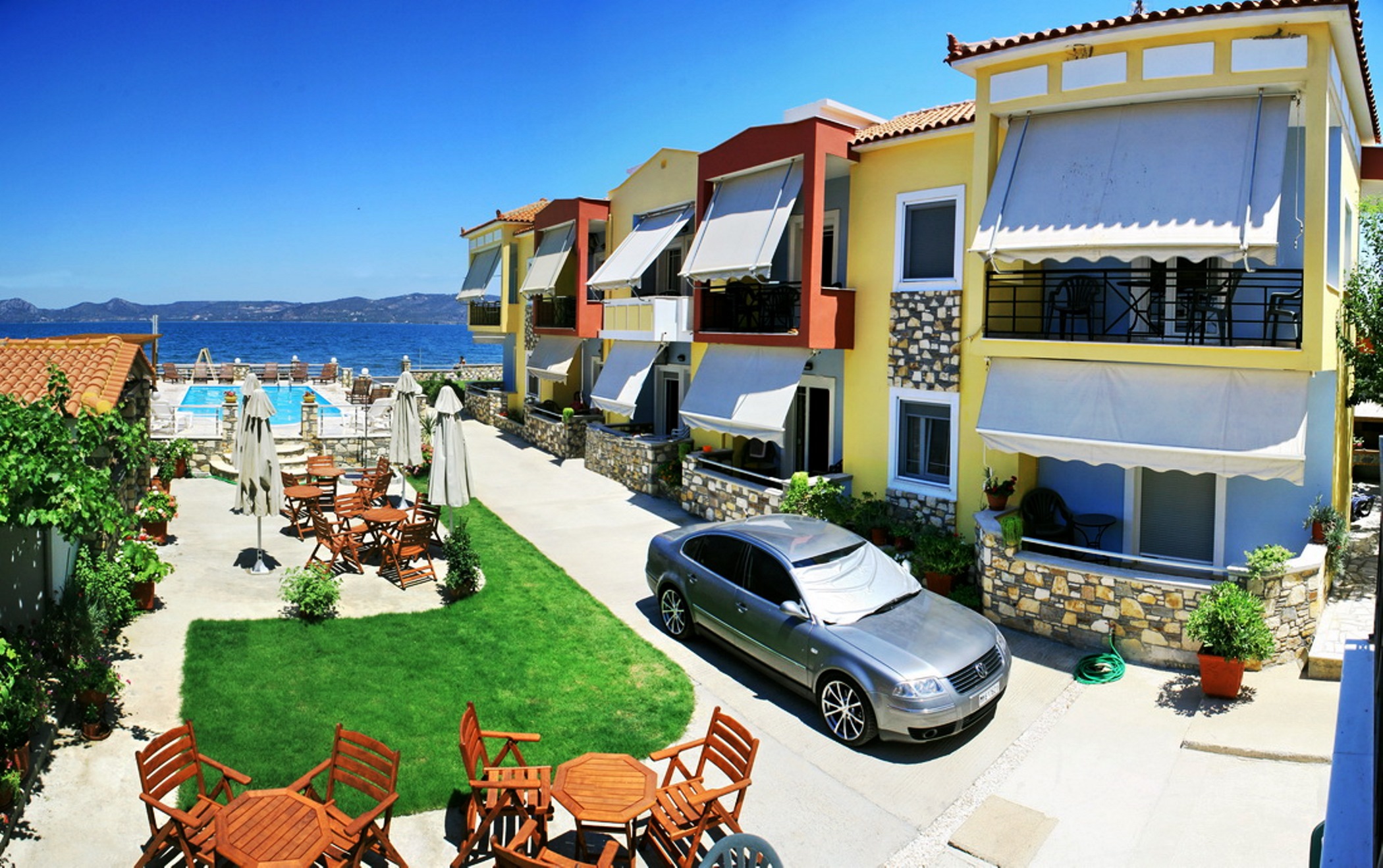Gera Bay Studios & Apartments