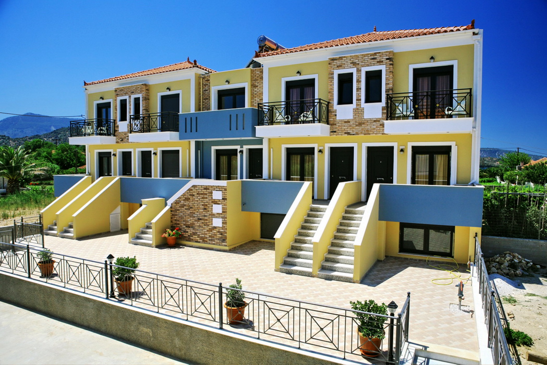 Gera Bay Studios & Apartments