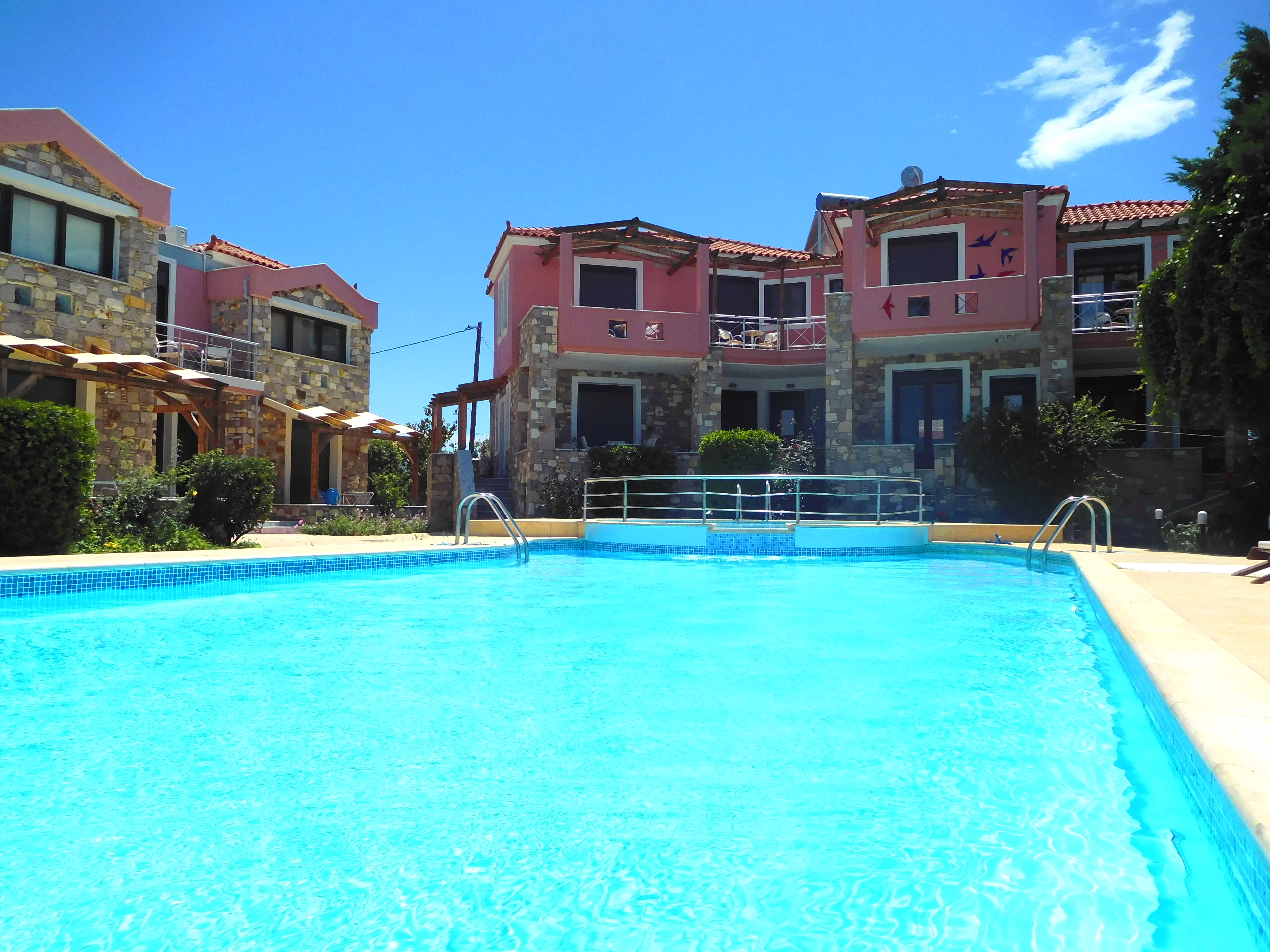 Aeolis Apartements & Studios