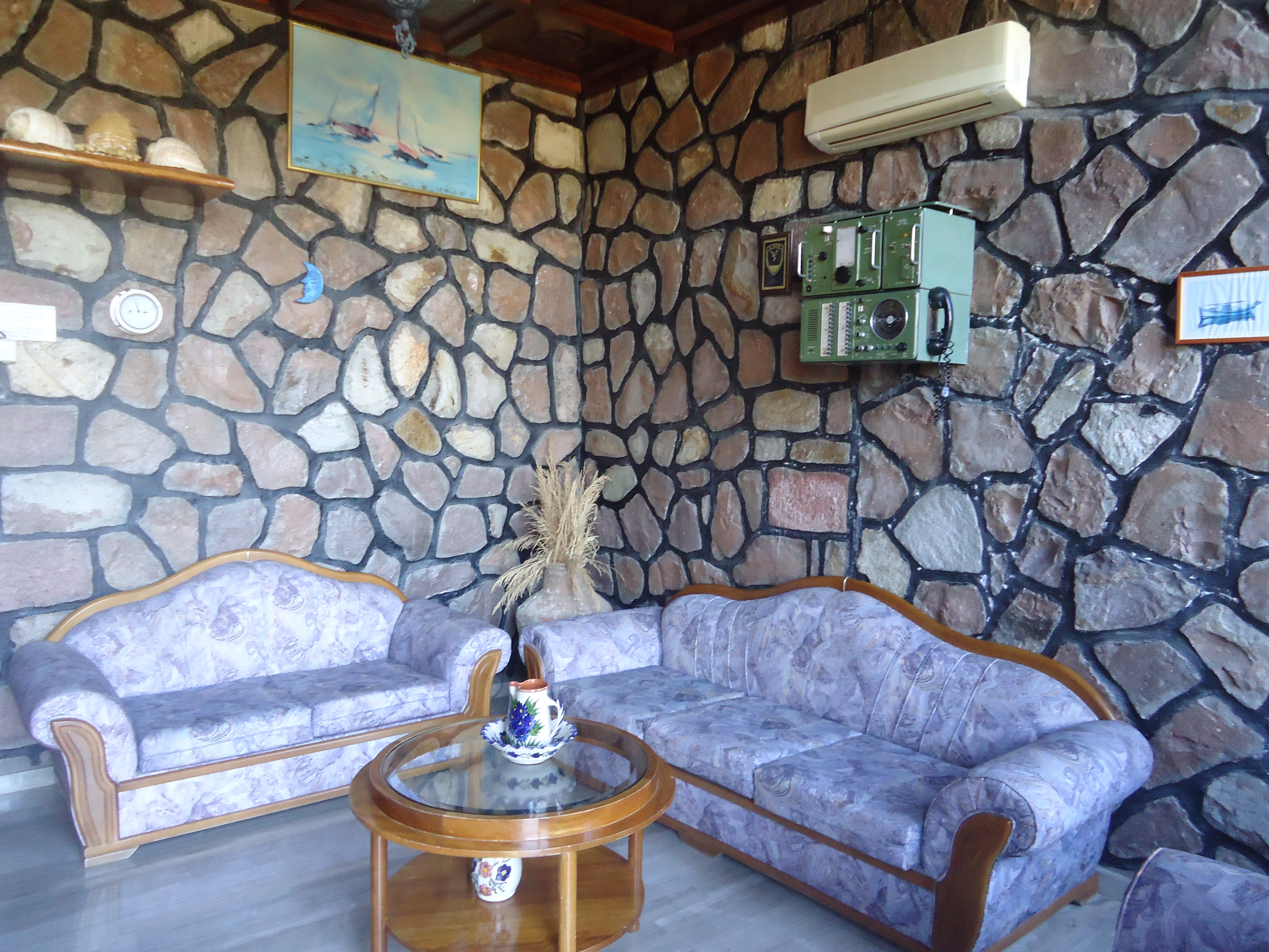 Villa Iris Hotel