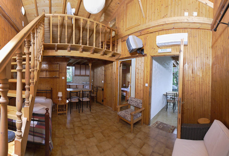 9 Musses Hotel Apartments & Studios