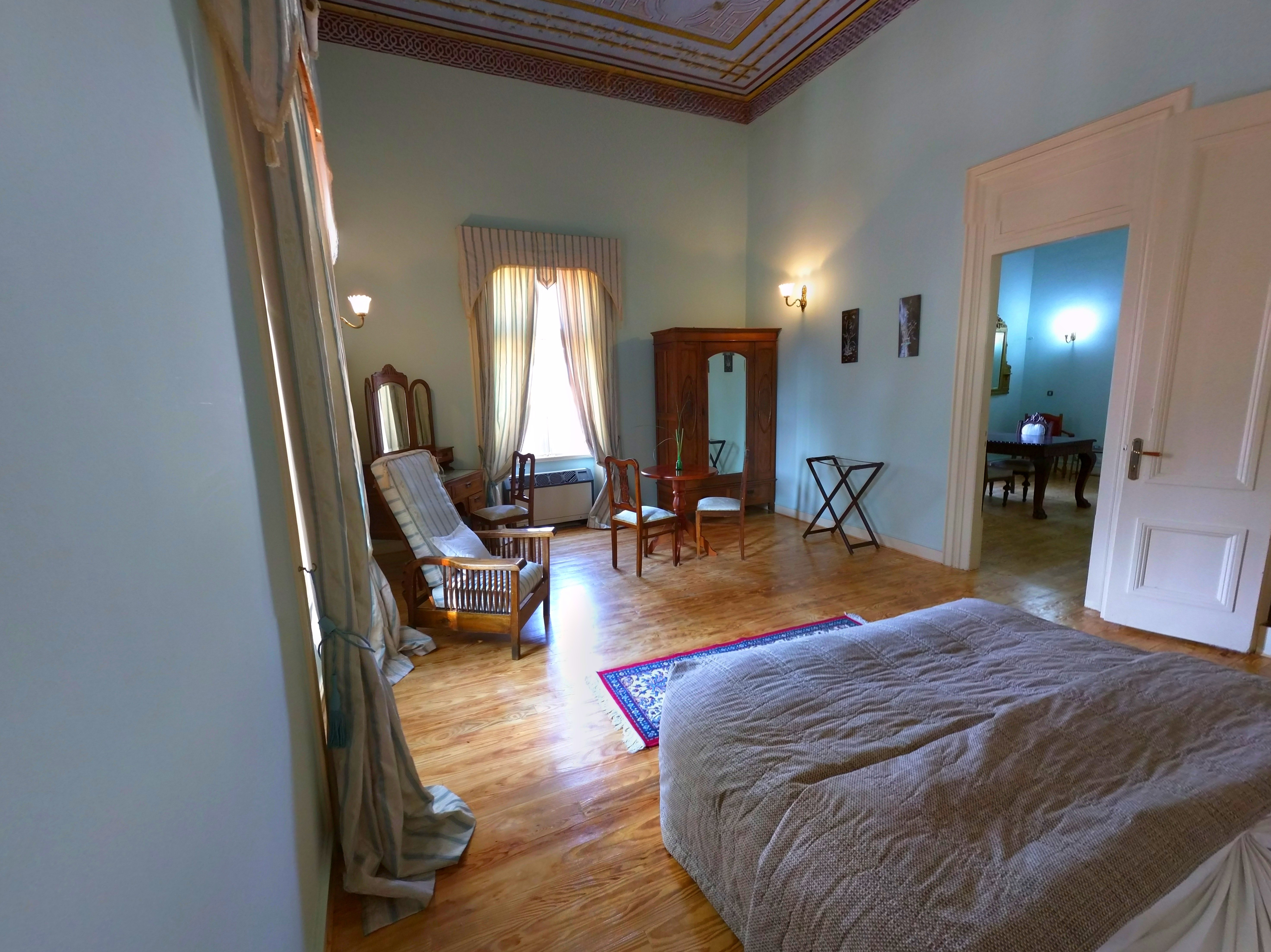 Loriet Hotel
