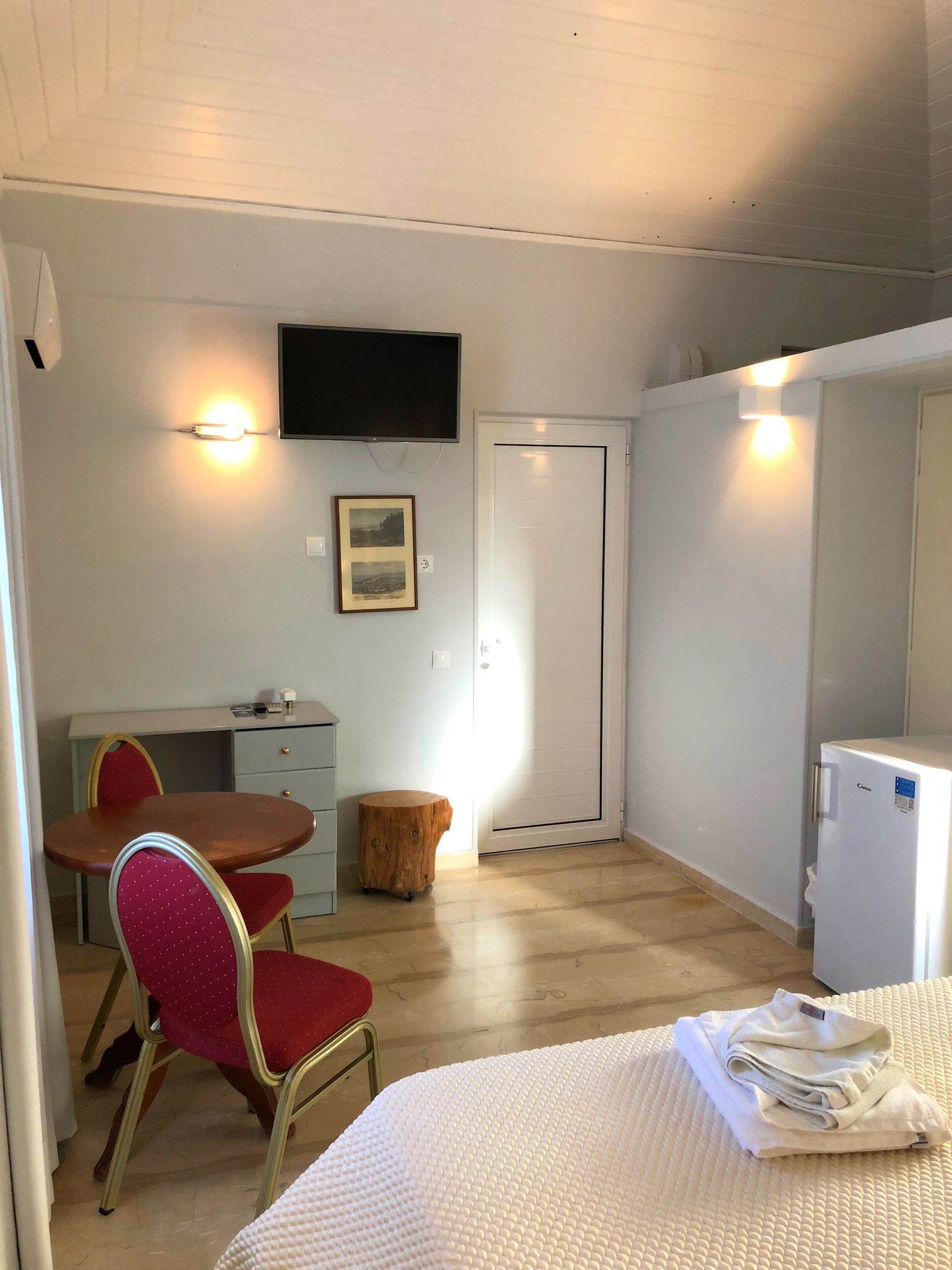 Loriet Hotel