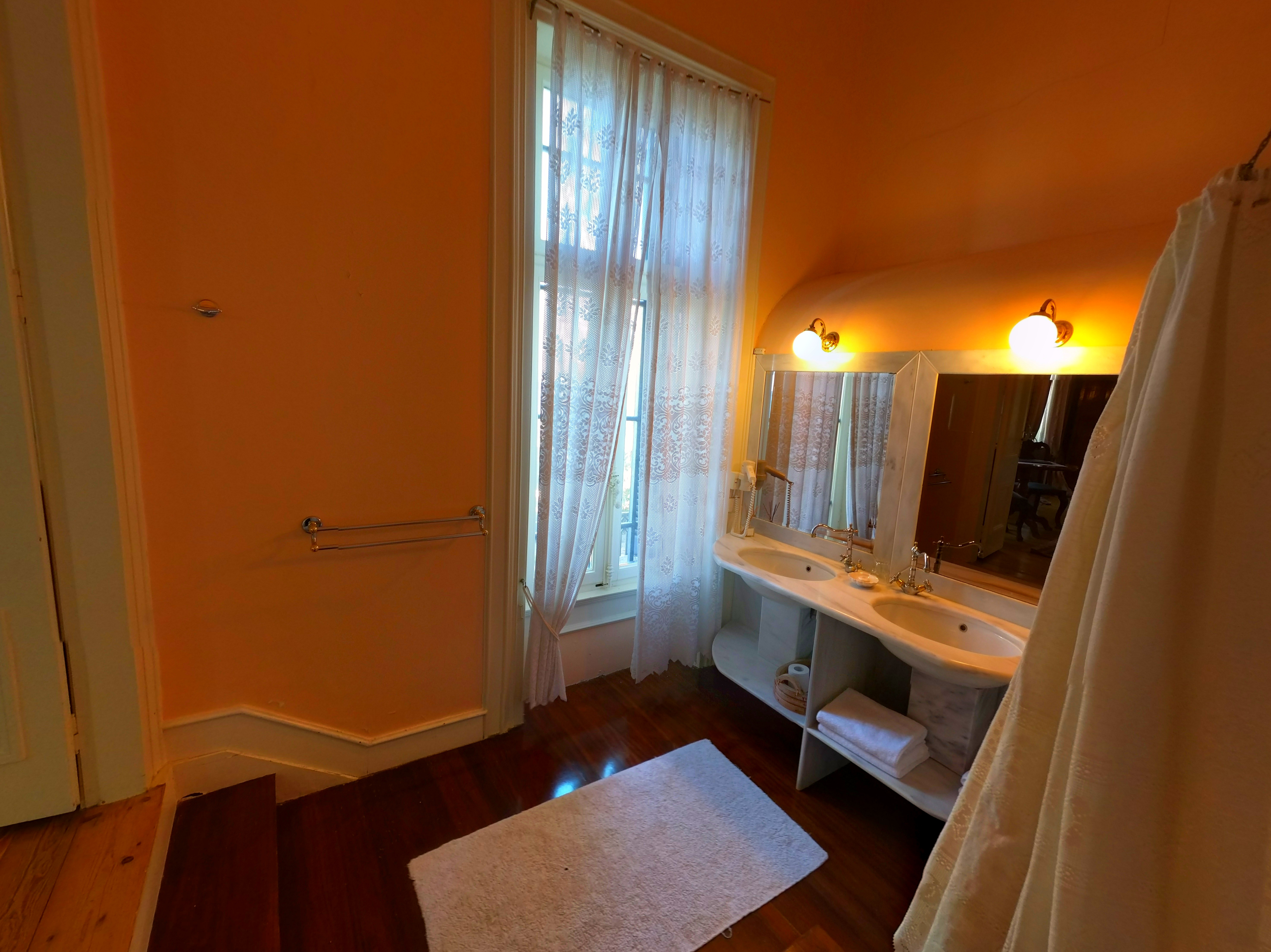 Loriet Hotel