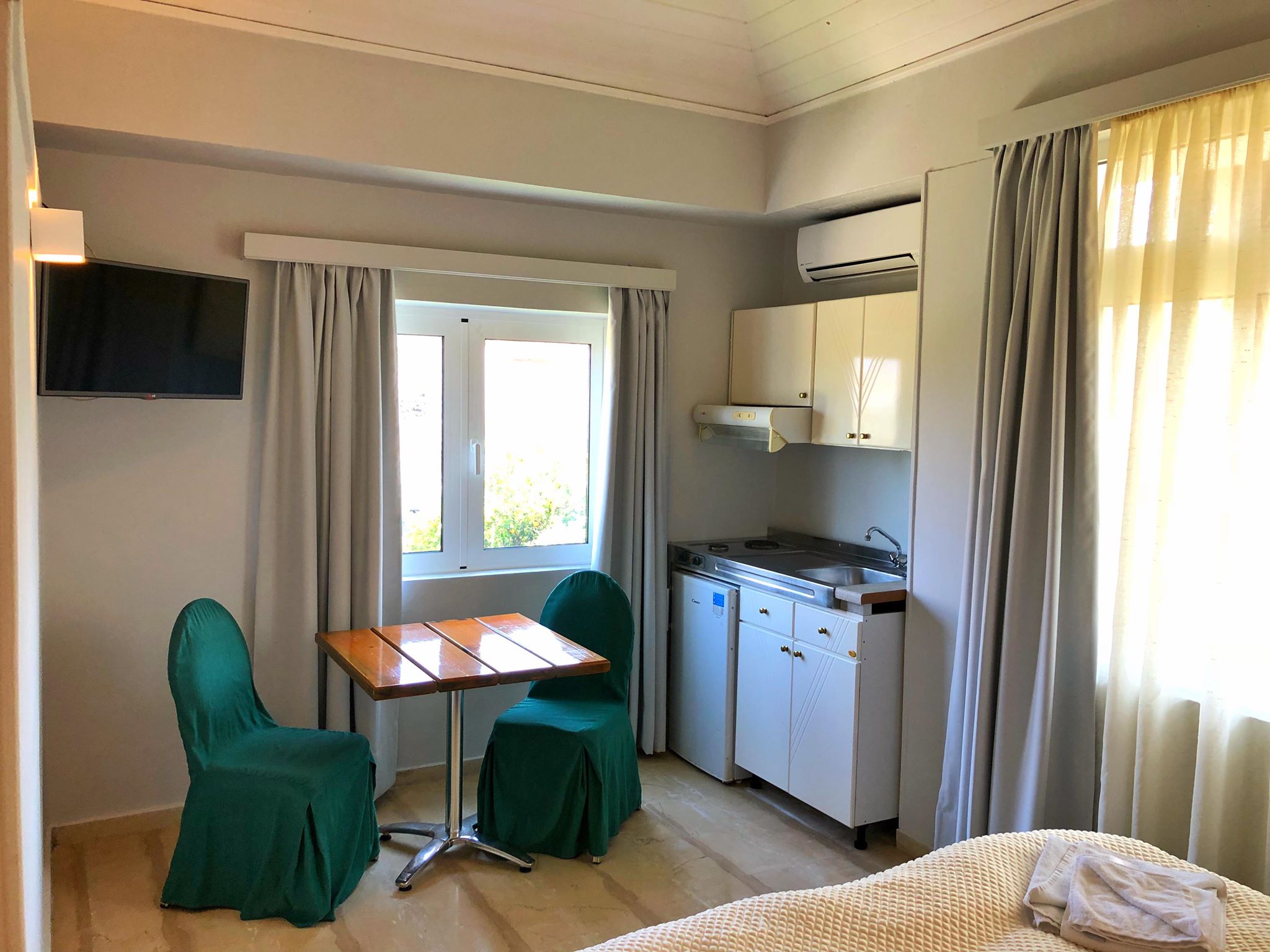 Loriet Hotel