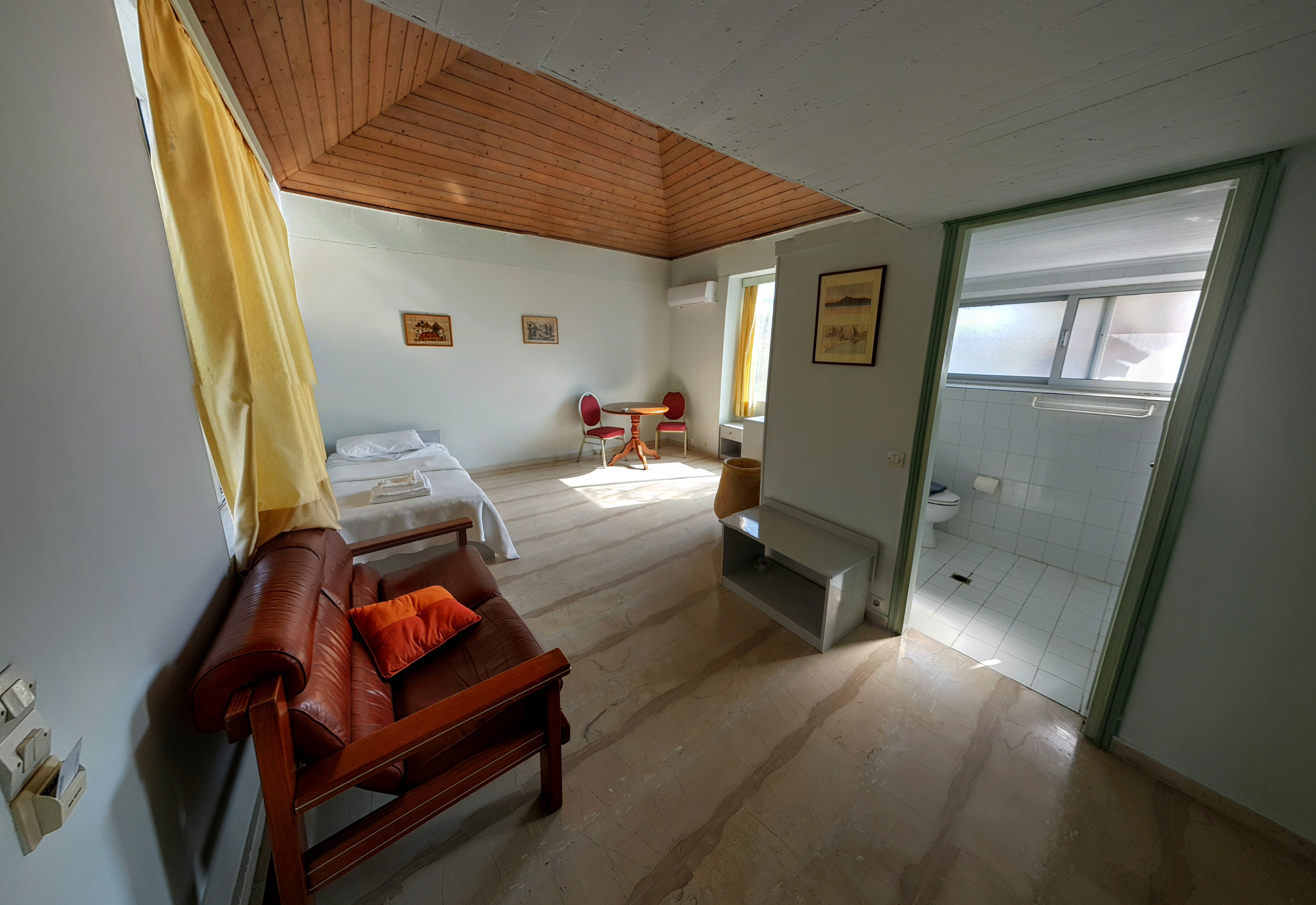 Loriet Hotel