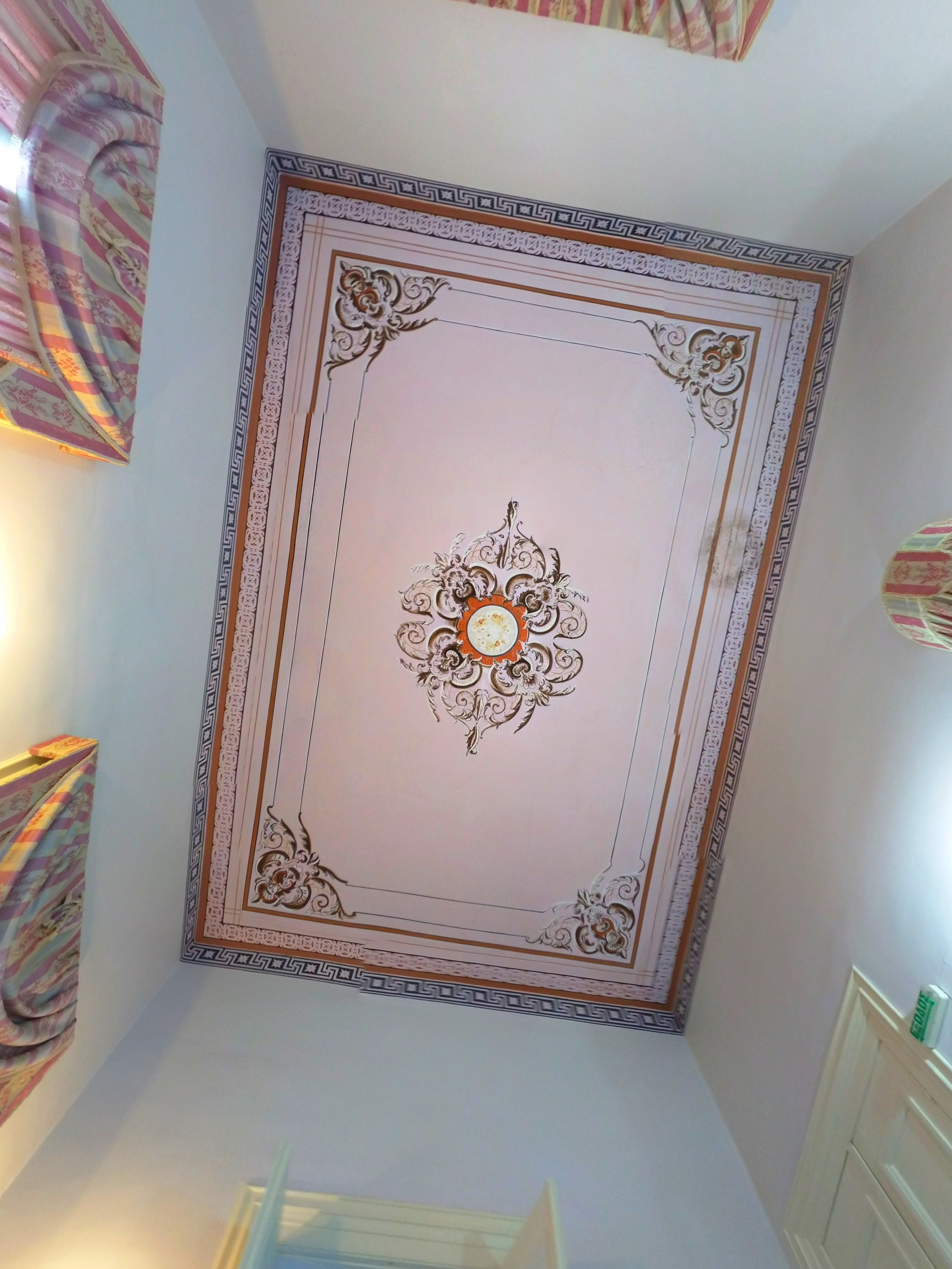 Loriet Hotel
