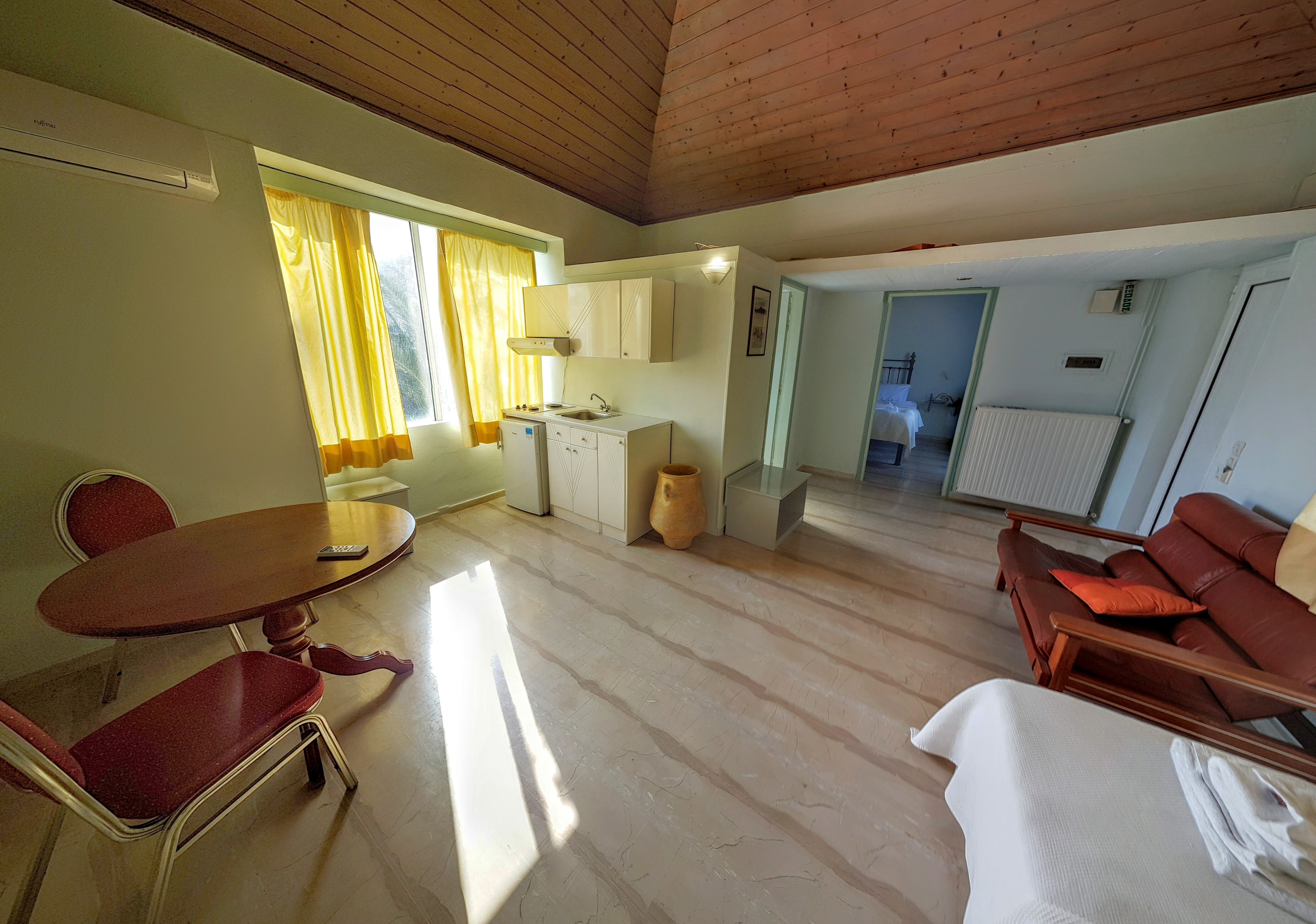 Loriet Hotel