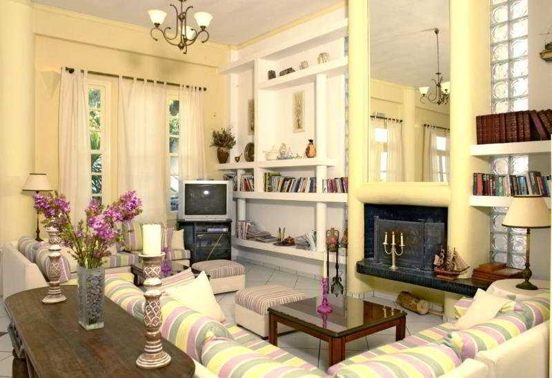 Clara Hotel