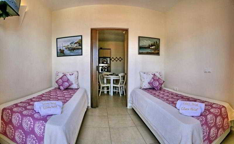 Clara Hotel