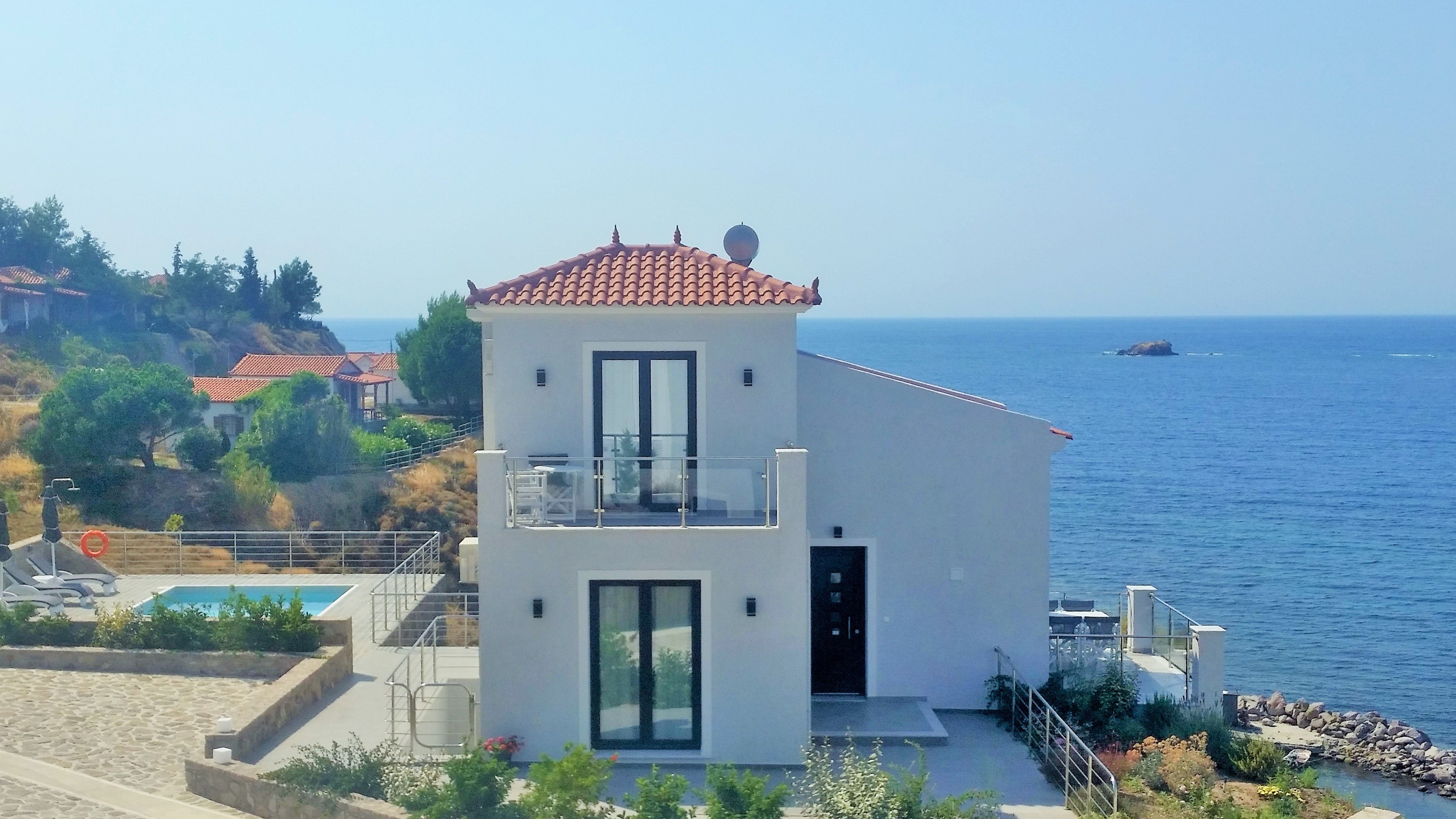 Eleia Seafront Villas