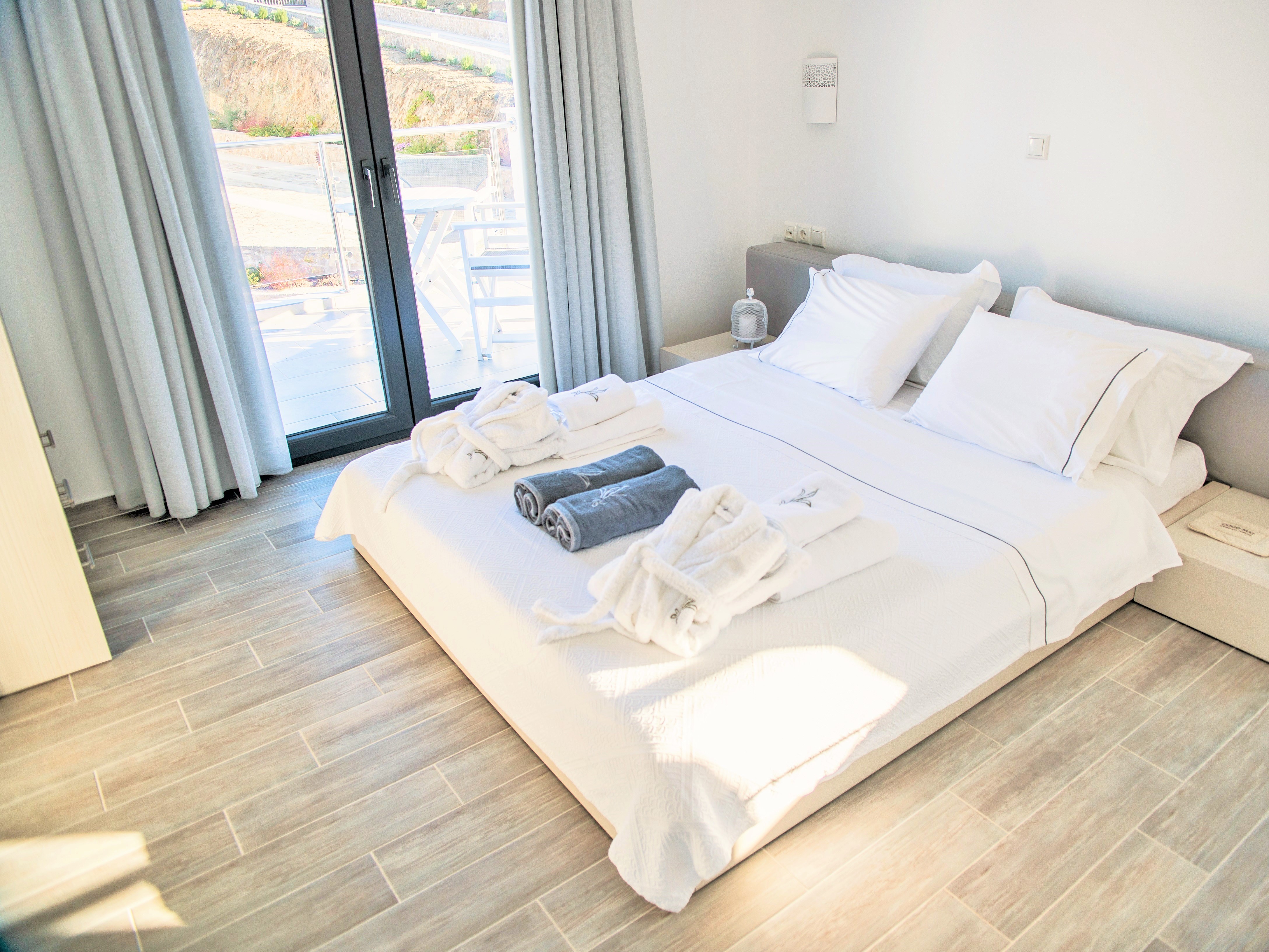 Eleia Seafront Villas