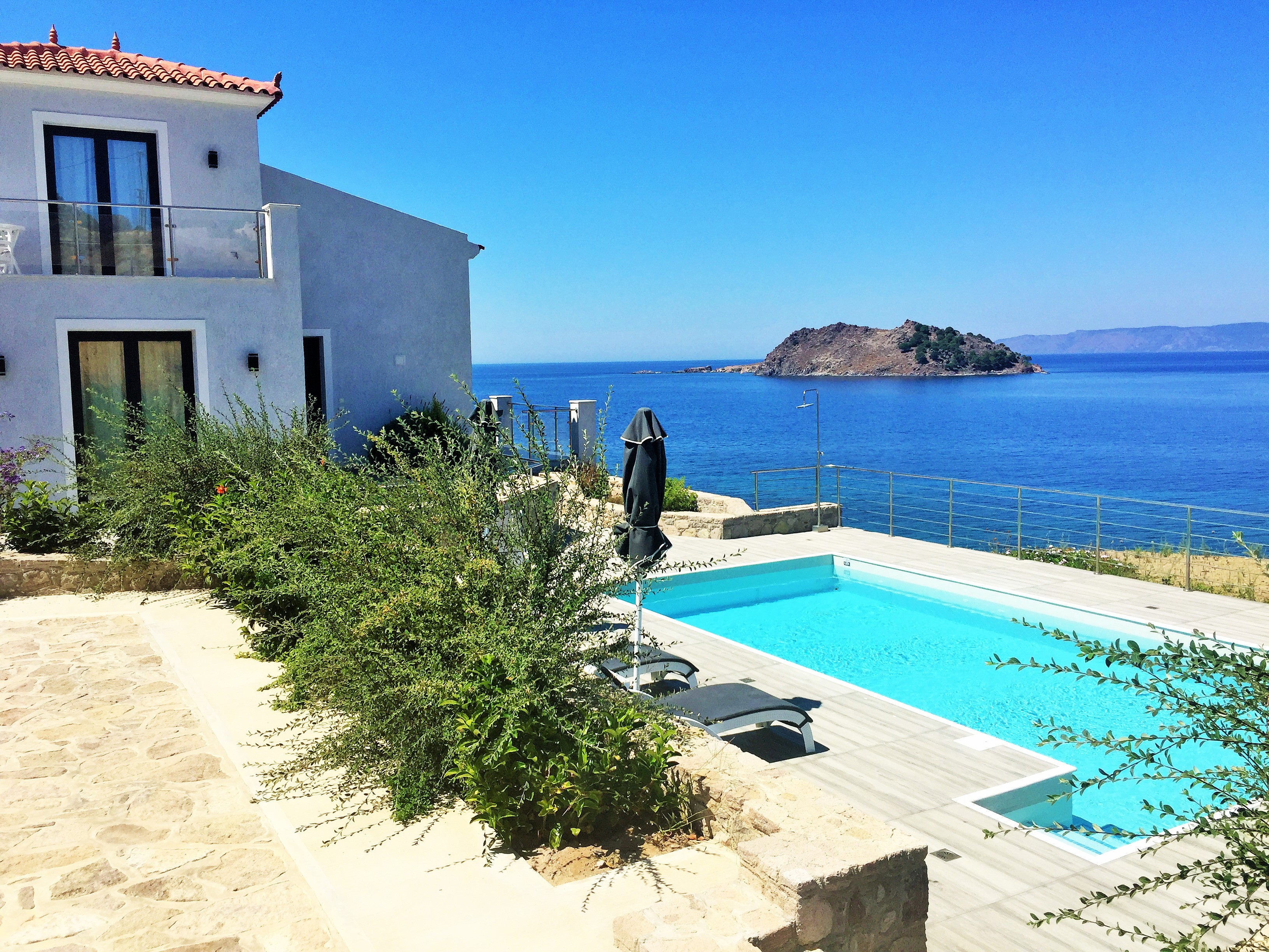 Eleia Seafront Villas