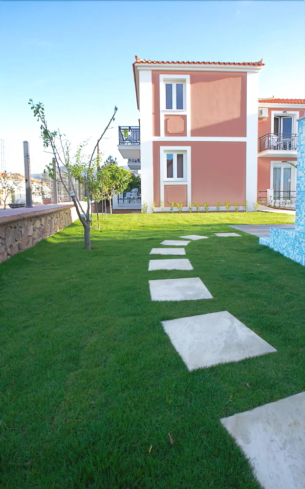 Sun & Sea Luxury Hotel