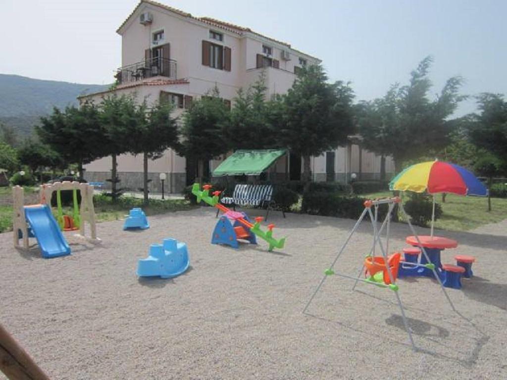 Sunshine Apartments