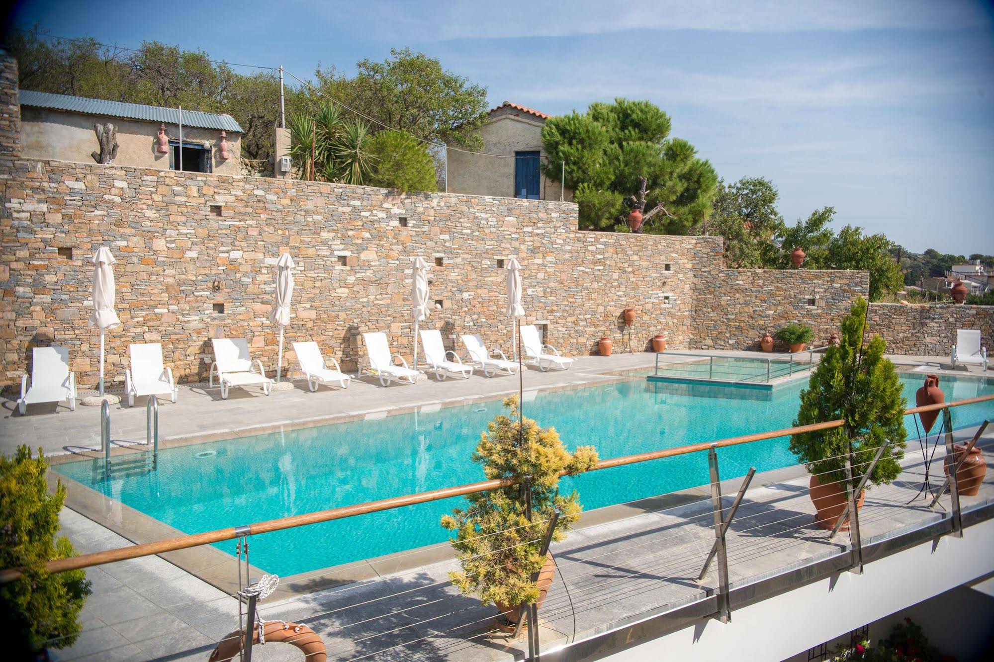 Maria Plomari - Apartments & Studios