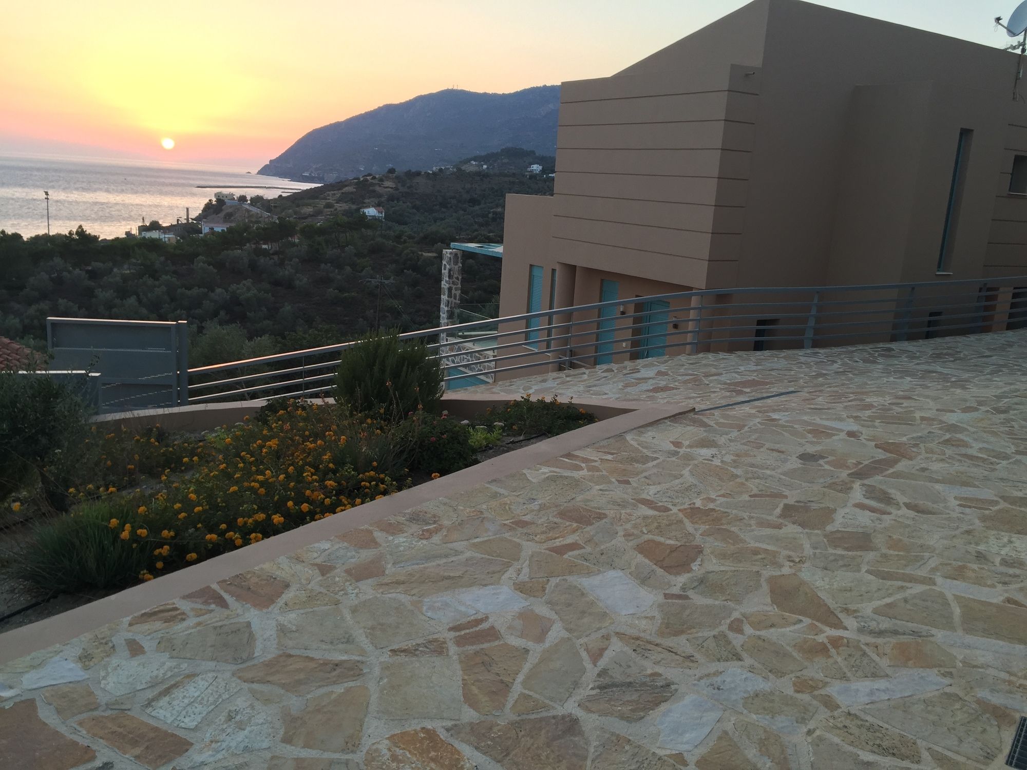 Ouzo Villas