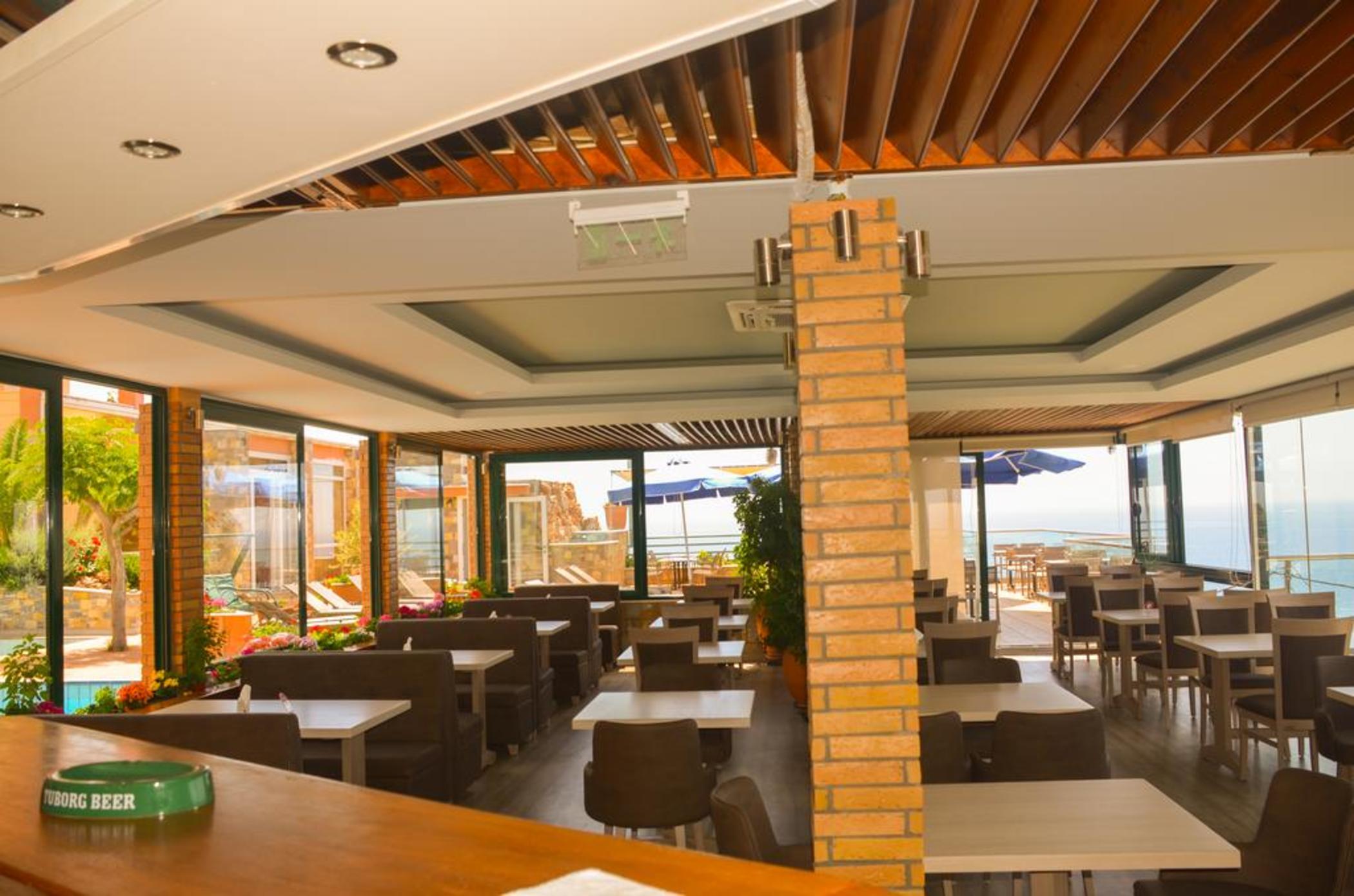 Vicky Hotel III
