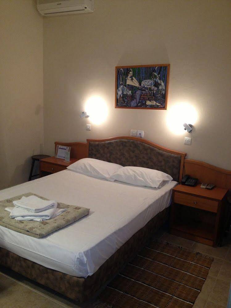 Sappho Hotel