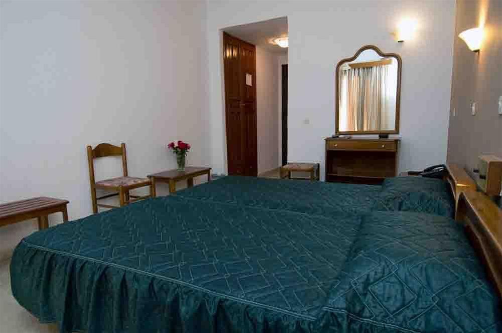 Pasiphae Hotel