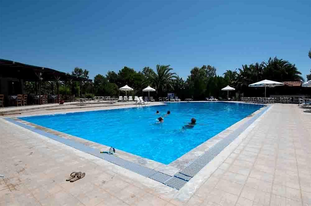 Pasiphae Hotel