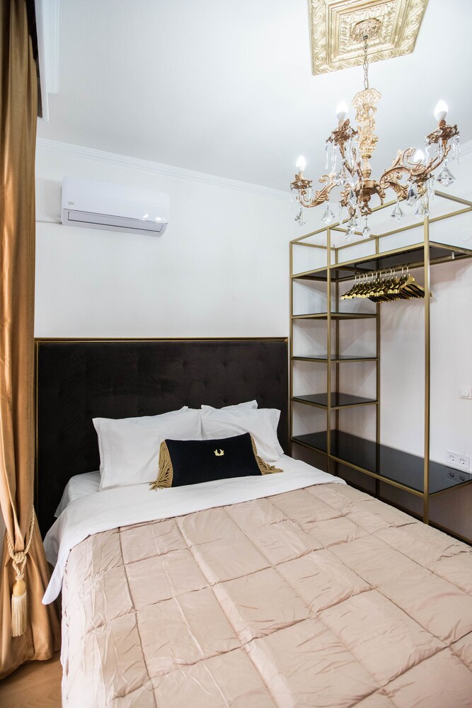 Gold Residences