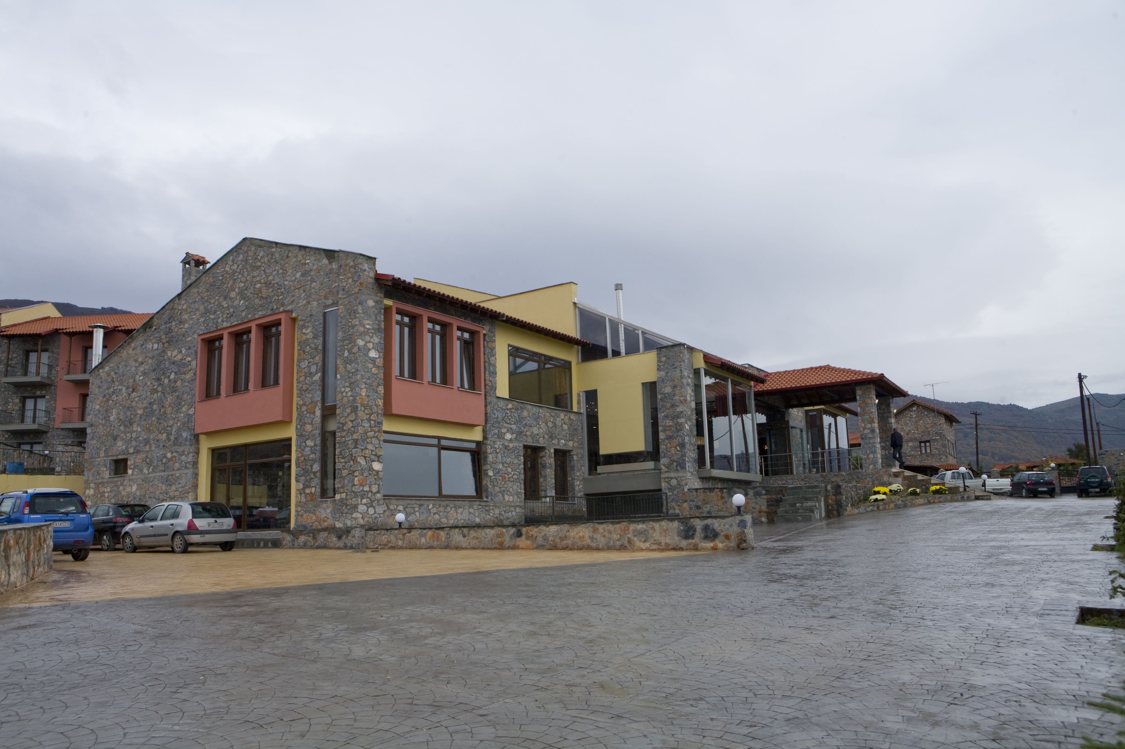 Domotel Neve Agios Athanasios
