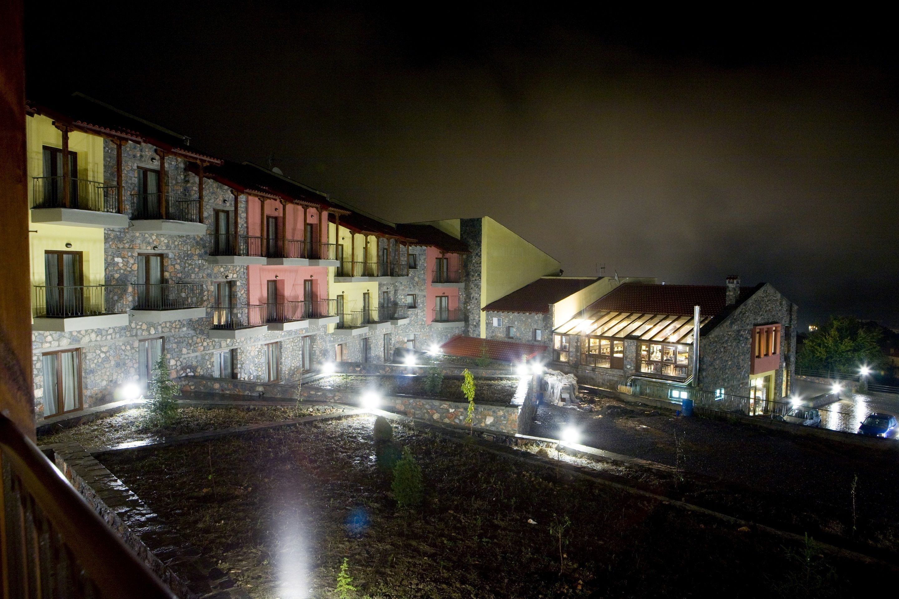 Domotel Neve Agios Athanasios