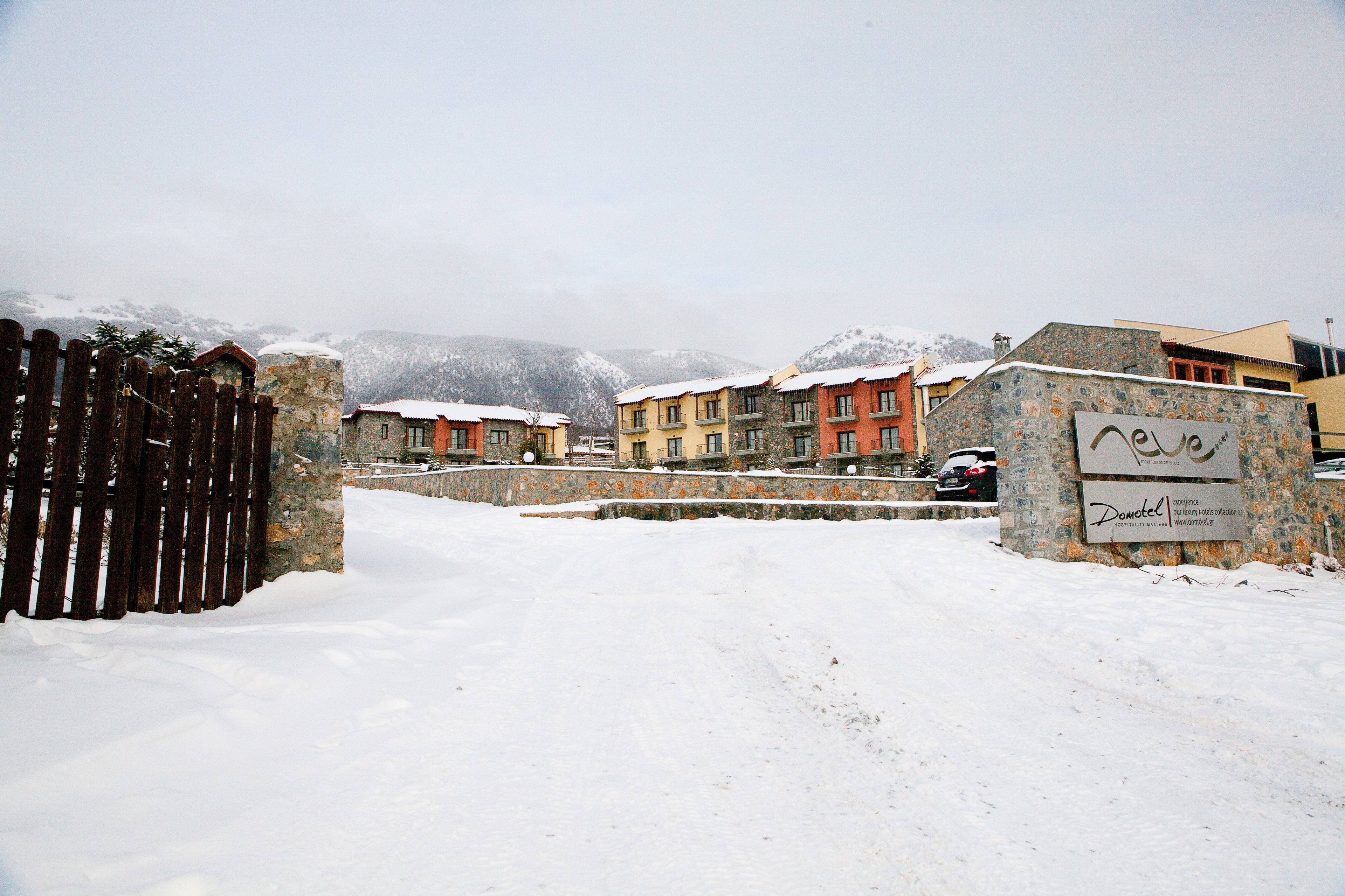 Domotel Neve Agios Athanasios