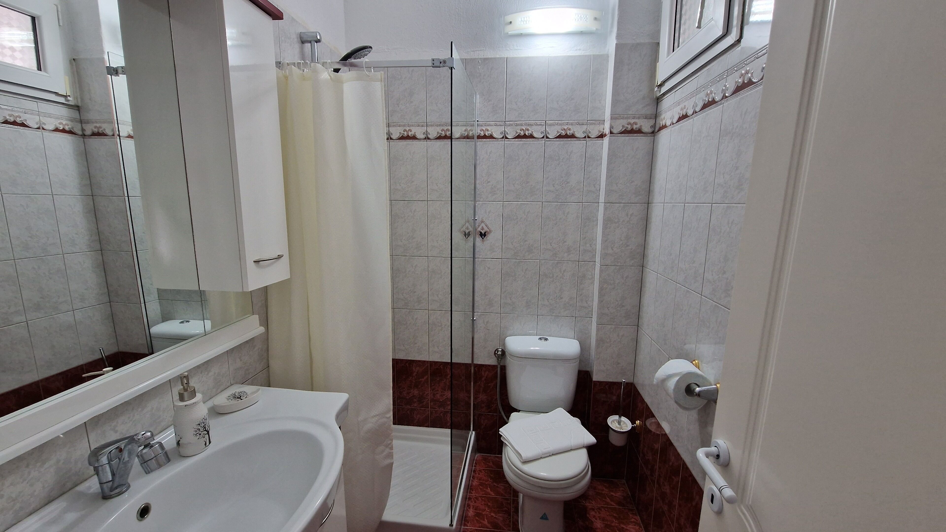 Doukas Aparthotel