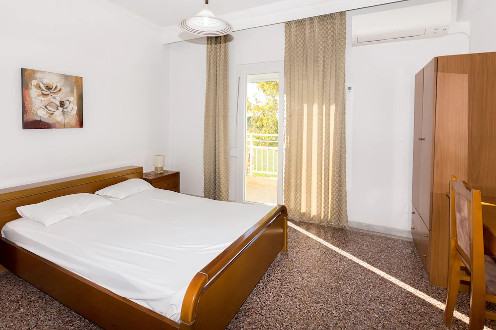 Karayiannis Hotel