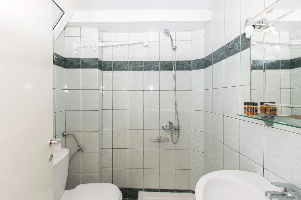 Karayiannis Hotel